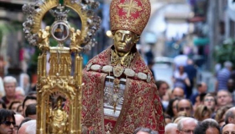 Niente processione di San Gennaro il 2 maggio: durante il rito  si verificava evento liquefazione sangue
