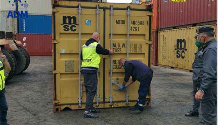 Sequestrate nel Porto di Napoli  8 tonnellate di rifiuti pericolosi diretti in Africa: erano in un container destinato in Burkina Faso