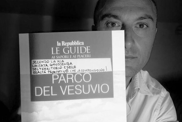 Una lettera-denuncia del vignaron vesuviano Nicola Campanile ai vertici del quotidiano La repubblica che nella guida sulle eccellenze del Parco Nazionale del Vesuvio, dimentica i nuovi produttori di vino e cita sempre gli “stessi”