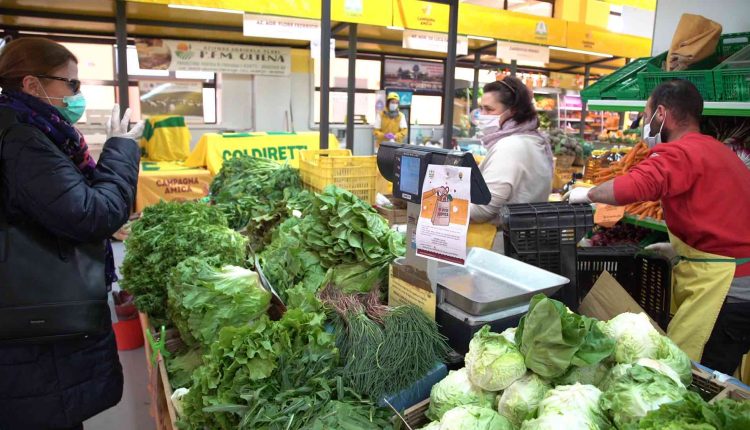 Apre a Napoli il più grande mercato contadino del Sud Italia: a  Fuorigrotta l’iniziativa di Coldiretti e Campagna Amica