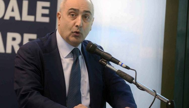 Minacce al direttore dell’Asl Na1 Ciro Verdoliva: offese al citofono di casa