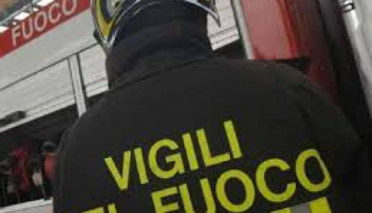 In via Sambuco tra Volla e Ponticelli, tenta di dare fuoco alla casa della madre, arrestato un trentenne