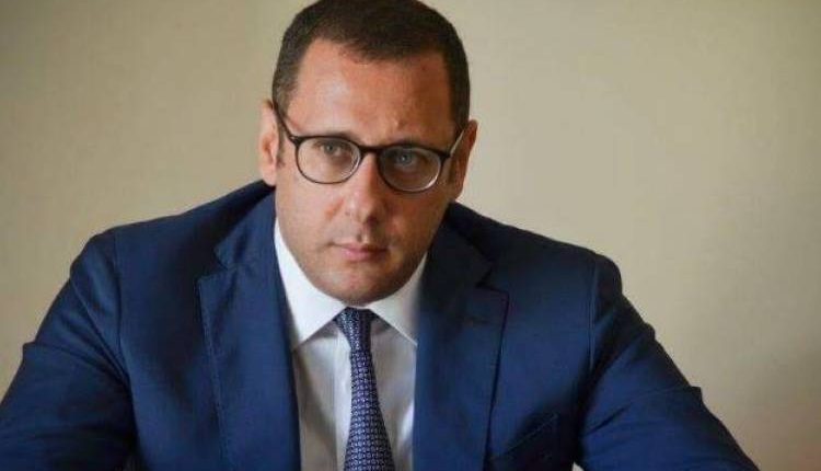 La caduta di Forza Italia, Armando Cesaro su Facebook annuncia di  rinunciare al coordinamento provinciale napoletano