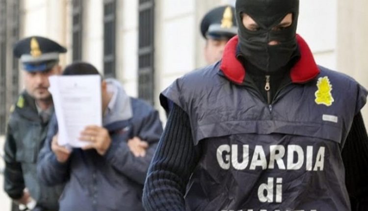 Camorra, sgominato dalla Guardia di Finanza a Rimini gruppo legato ai Sarno e ai Casalesi