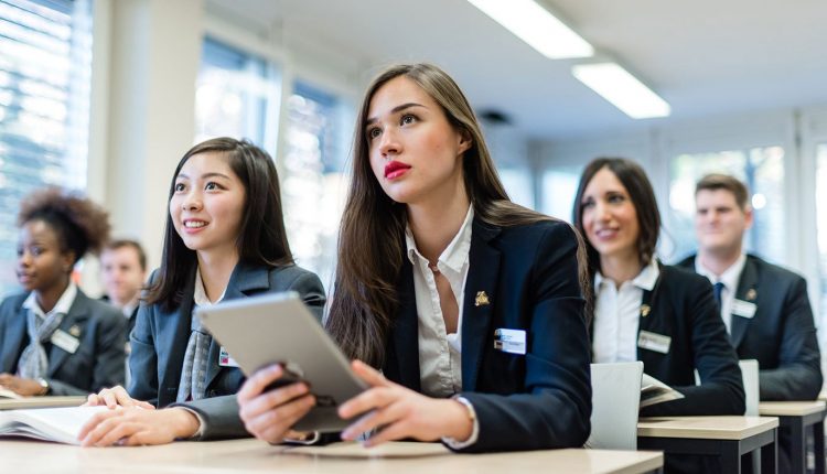 Università, un corso dedicato alle professioni del turismo al via alla Federico II