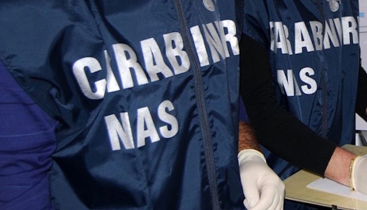 Sicurezza alimentare, controlli e sequestri die Nas a Napoli in ristoranti e supermercati