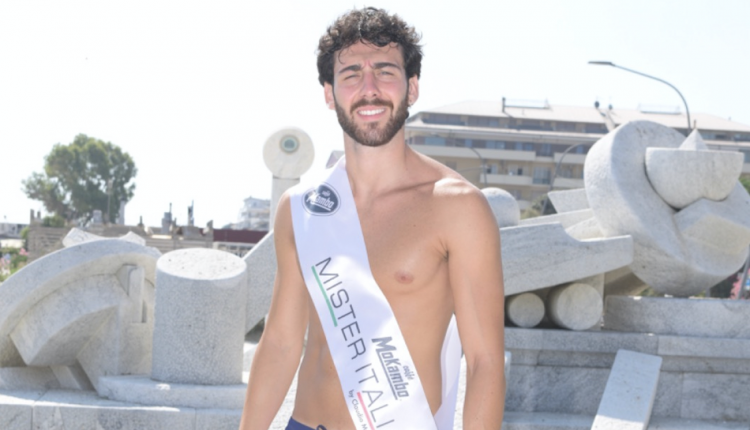 Mister Italia 2020, il più bello è Giuseppe Moscarella di Torre del Greco