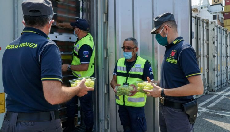 A Napoli, sequestrato container di giocattoli provenienti dalla Cina