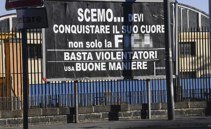 Partito delle Buone maniere, manifesti choc a Napoli