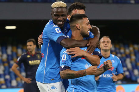 Calcio di Serie A: Napoli a valanga, Genoa demolito 6-0