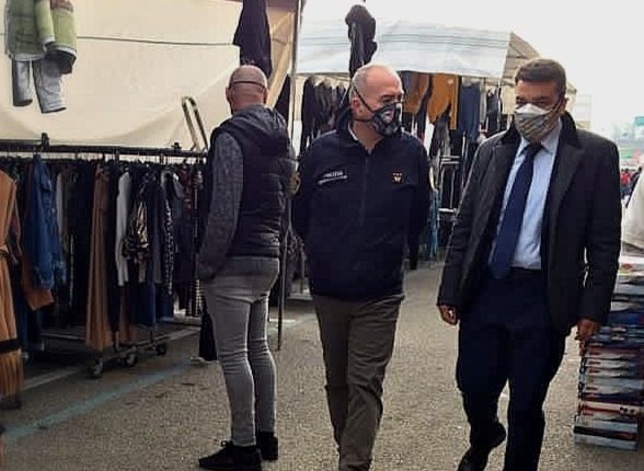 Mercato cittadino a Pomigliano d’Arco: “Priorità alla salute, se non ci sono le condizioni si chiude”