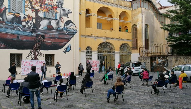 A Ponticelli, chiude il Let “Catrin”:  educatori, genitori e ragazzi chiedono confronto con istituzioni e associazione