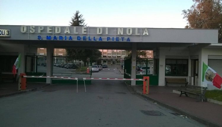 CAOS ALL’ OSPEDALE DI NOLA. IL PRONTO SOCCORSO ORMAI ACCETTA SOLO CODICI ROSSI, L’INTERA STRUTTURA E’ SATURA. OCCORRE UN INTERVENTO IMMEDIATO