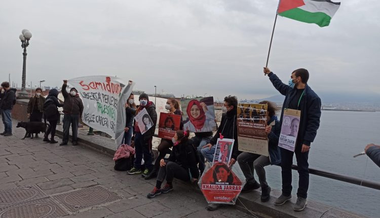 AQUILONI DELLA LIBERTÀ PER LE DONNE PALESTINESI, SUL LUNGOMARE A NAPOLI