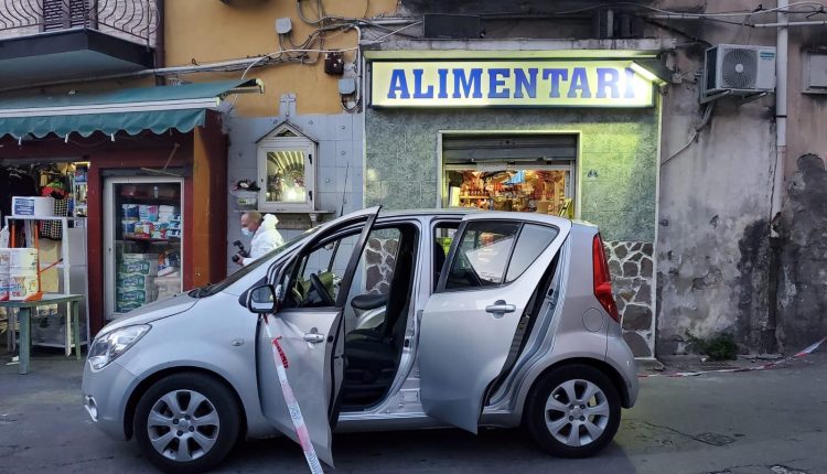 POLVERIERA NAPOLI EST – La sparatoria a Barra e il ferimento di una donna: arrestati quattro rampolli del clan Aprea, volevano colpire un uomo