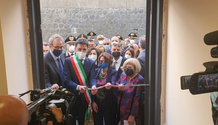 A Ercolano, la Ministra Bonetti inaugura il Centro Antiviolenza “Annabella Cozzolino”