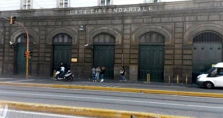 Napoli, unione civile nel carcere di Poggioreale