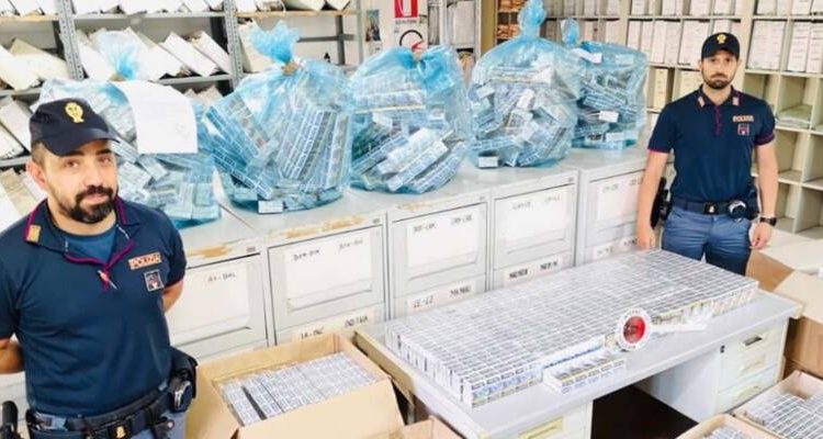Sequestrati dalla Polizia a Ponticelli 7460 pacchetti di sigarette di contrabbando