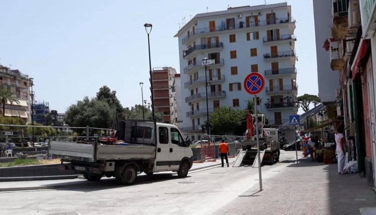 A San Giorgio a Cremano: Piazza Troisi, Cambia la viabilità . Apre il tratto di strada che consentirà, per chi proviene da via Pittore, di immettersi  su via Bachelet e via Don Morosini