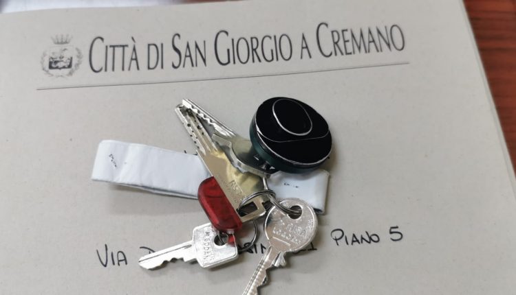 Beni confiscati: quarto appartamento consegnato ad una famiglia in emergenza abitativa a San Giorgio a Cremano. il sindaco  Giorgio Zinno: “Legalità, sostegno e dignità ai nostri concittadini”