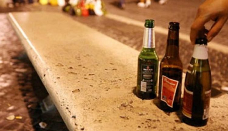In Campania fino al 31 agosto dalle 22 vietato l’asporto di alcolici, confermato l’obbligo di mascherine all’aperto
