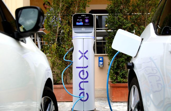 Mobilità sostenibile, al via a San Giorgio a Cremano l’installazione di colonnine per la ricarica dei veicoli elettrici. In dotazione all’ente solo auto ecologiche