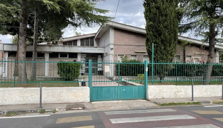 Al plesso Summa Villa di Somma vesuviana 9 casi di covid: scuola media chiusa e appello del sindaco Di Sarno