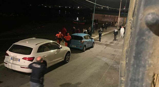 Tragedia a Torre del Greco: annega un bambino di due anni. Indagano i carabinieri e la polizia, fermata la mamma