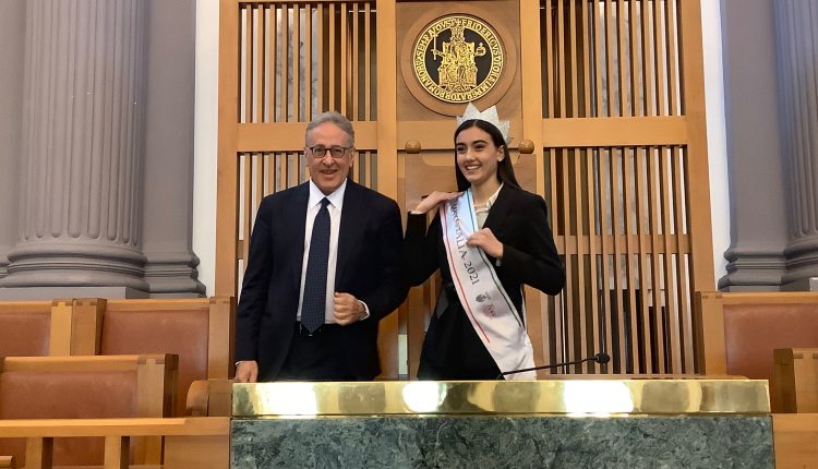 Miss Italia Zeudi Di Palma inaugurerà la sede dell’Università Federico II a Scampia