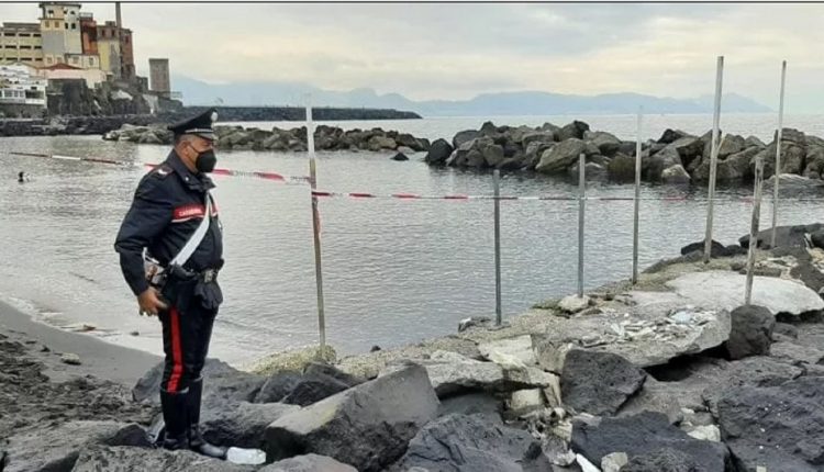 L’OICIDIO DI FRANCESCO – Bimbo morto a Torre del Greco, svolta dall’autopsia. “Non è morto annegato”, la madre resta in carcere