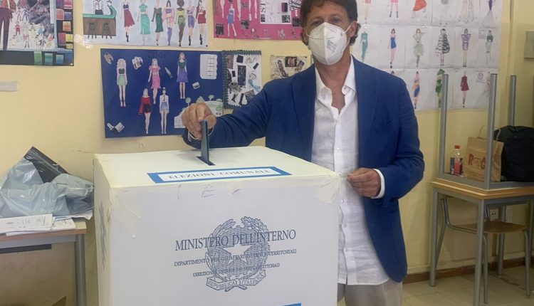 A PORTICI – Enzo Cuomo stravince e guida nuovamente la città