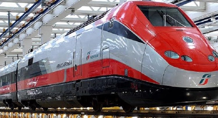 Elezioni 25 settembre, biglietti scontati per i viaggi in treno: riduzioni fino al 70% dedicate agli elettori fuorisede