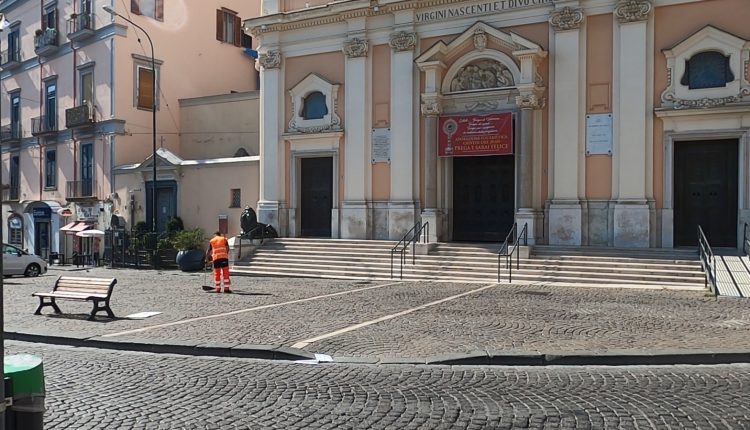 A Portici in via sperimentale parte lo spazzamento pomeridiano delle strade targato Leucopetra