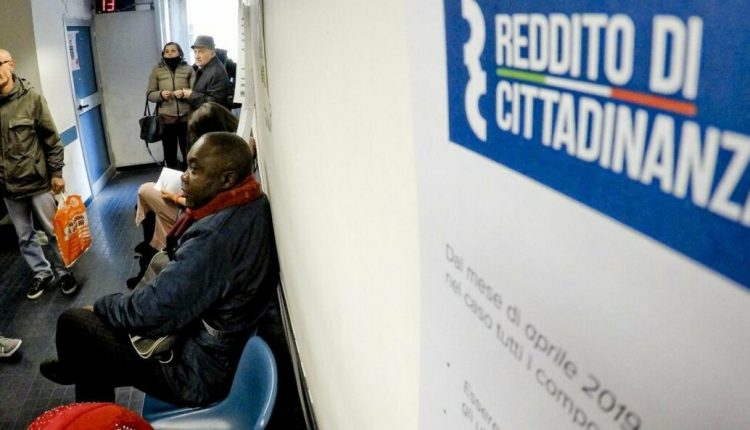 Reddito di cittadinanza: solo scrocconi? Domani un dibattito tra esperti, politici e cittadini sulla misura universale di contrasto alla povertà