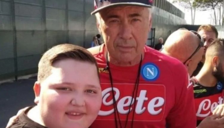 Napoli, è morto Alessio Buonocore: il tifoso bullizzato sui social stroncato dalla malattia a 16 anni testimonial del Calcio Napoli