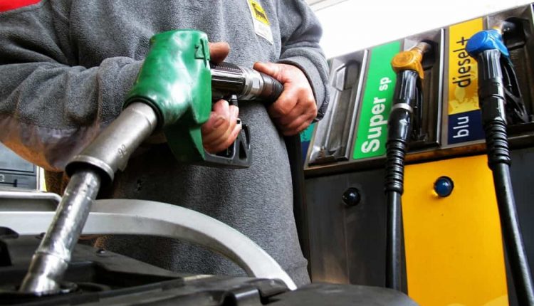 Carburanti: Gestori confermano sciopero del 25 e 26 gennaio, fumata nera dopo l’incontro col Governo