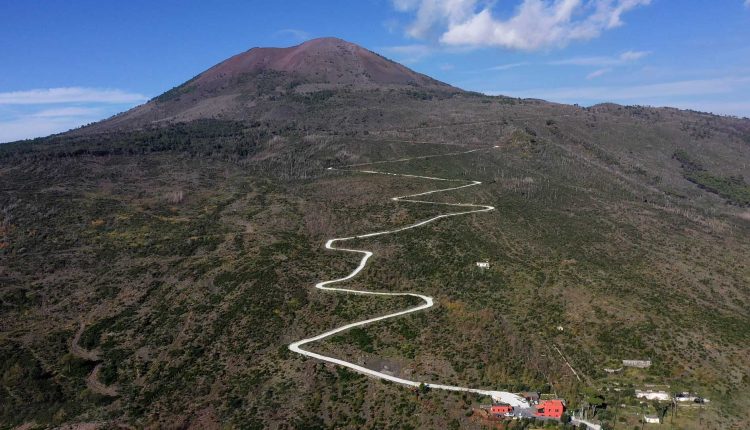 LA STRADA MATRONA – Il Commissario del Parco De Luca: “la Strada Matrone sarà presto la via green alla fruizione del Vesuvio”