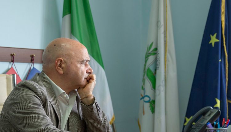 IL FALLIMENTO DELLE POLITICHE SOCIALI – Il sindaco di Pollena Trocchia Carlo Esposito sui social spiega perchè “i servizi assistenziali dei nostri Comuni sono inadeguati”