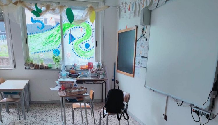 Dopo le elezioni, scuole sporche a Pollena Trocchia e bimbi fatti tornare a casa
