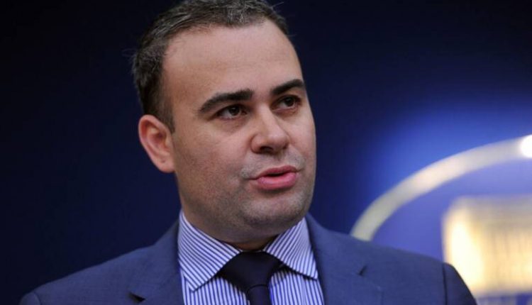 Si costituisce a Portici l’ex ministro della Romania ricercato per corruzione