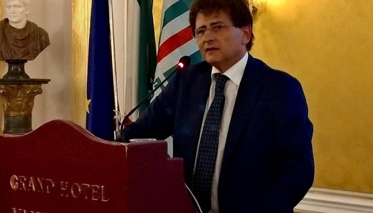 Risorse per l’assistenza domiciliare, Lorenzo Medici (Cisl): “De Luca predica bene e razzola male. E’ incoerente”