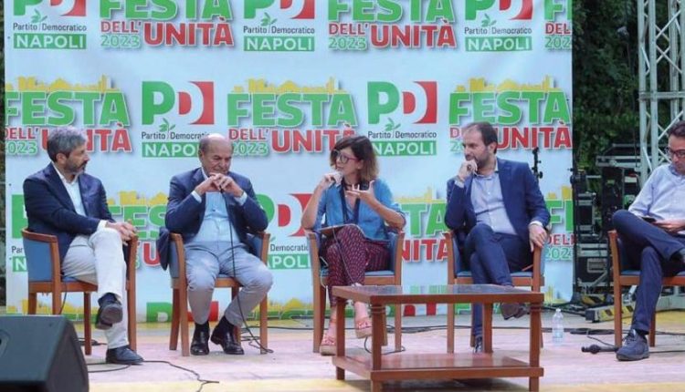 Festa dell’Unità del Pd a Napoli, in video Elly Schelin sul terzo mandato a Vincenzo De Luca si tiene a distanza, Pd e M5S lo bocciano
