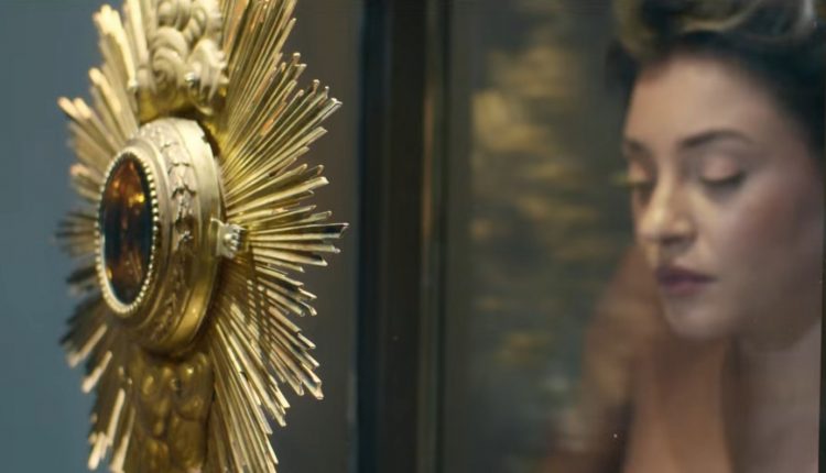 “Bonasera Regina”, la voce di Raiz e la musica originale di Antonio Fresa protagoniste per il Tesoro di San Gennaro