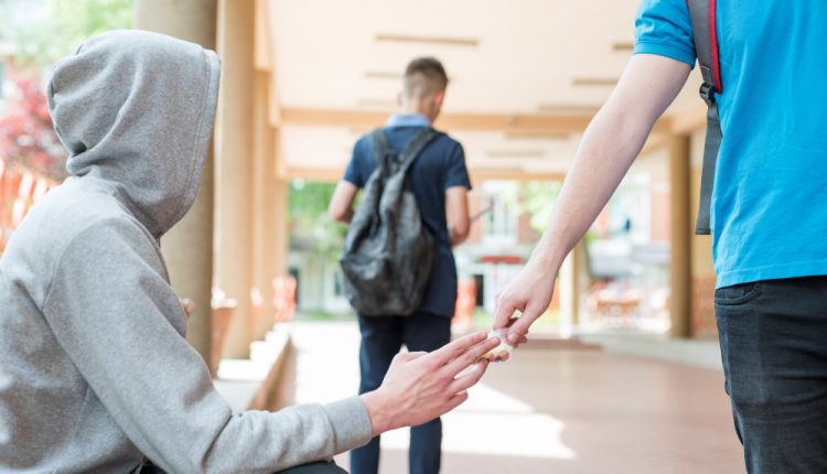 A Volla gli studenti del Liceo Di Giacomo parlano di dipendenze, con professionisti del settore