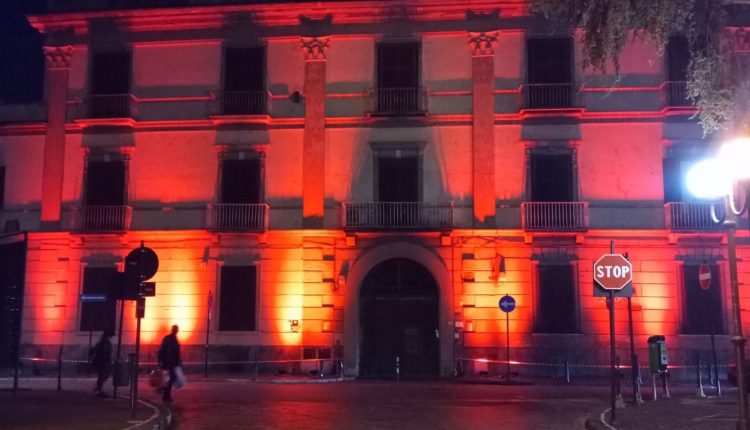 L’Odcec di Nola si è “tinto” di rosso per sensibilizzare al contrasto della violenza sulle donne 