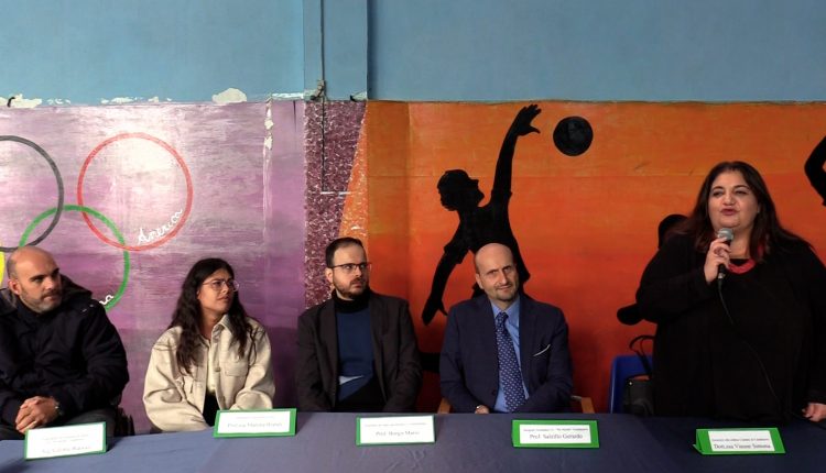 Bullismo, riparte la campagna del Corecom Campania ‘A Scuola Senza Bulli’, coinvolti oltre 160 studenti nel primo appuntamento alla scuola media Enrico Fermi di Casalnuovo