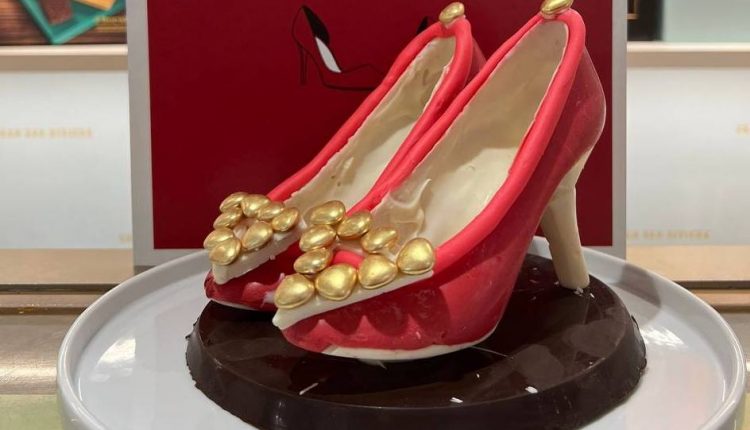 Leonessa Experience, con Carmine Leonessa ecco le scarpe di cioccolato contro la violenza