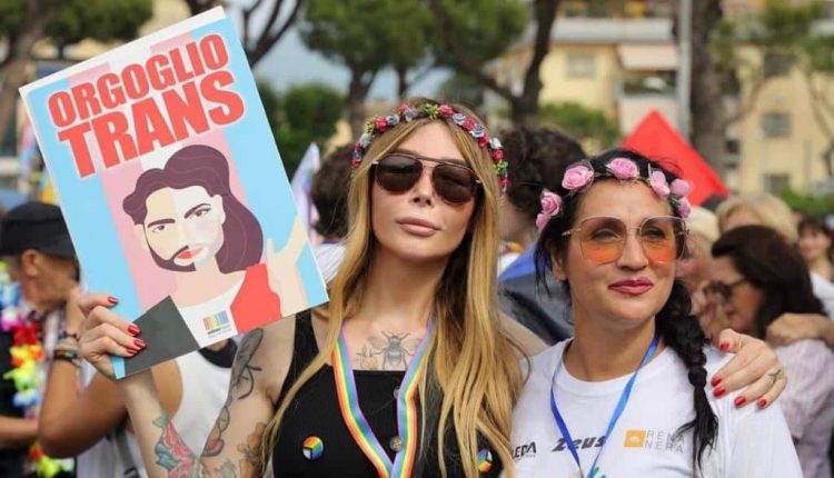 Violenza di gruppo su ragazza trans ai Quartieri Spagnoli a Napoli, un arresto