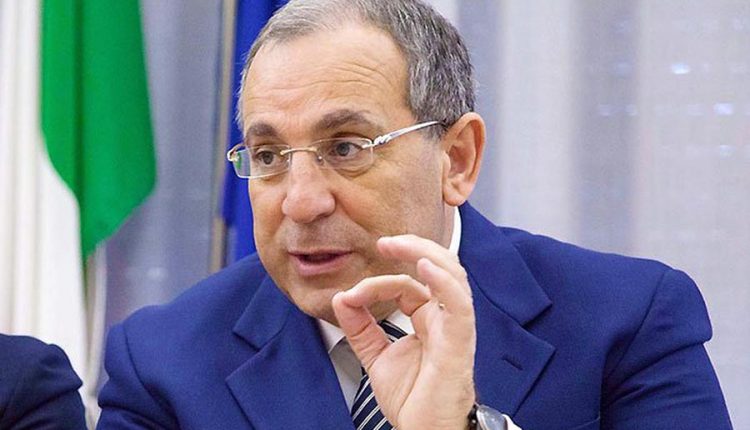 Vertice in prefettura sull’uso delle armi in netto aumento: misure rigide per i permessi