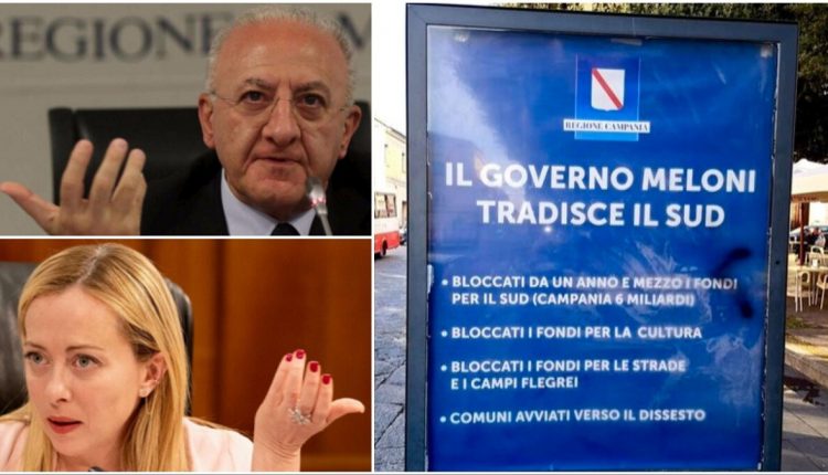 Manifesti anti-Meloni, De Luca sotto accusa del centrodestra: «Propaganda con le risorse pubbliche»
